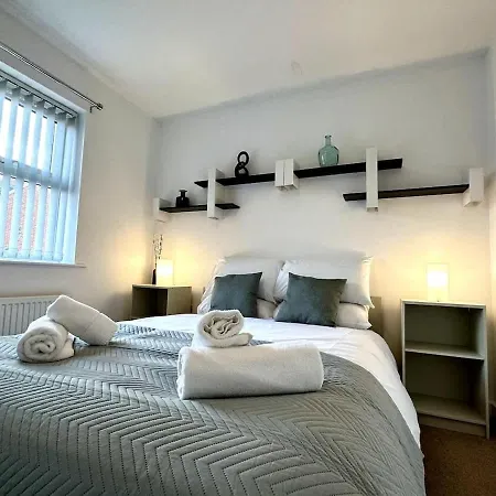 Dale House By Blue Skies Feriehus